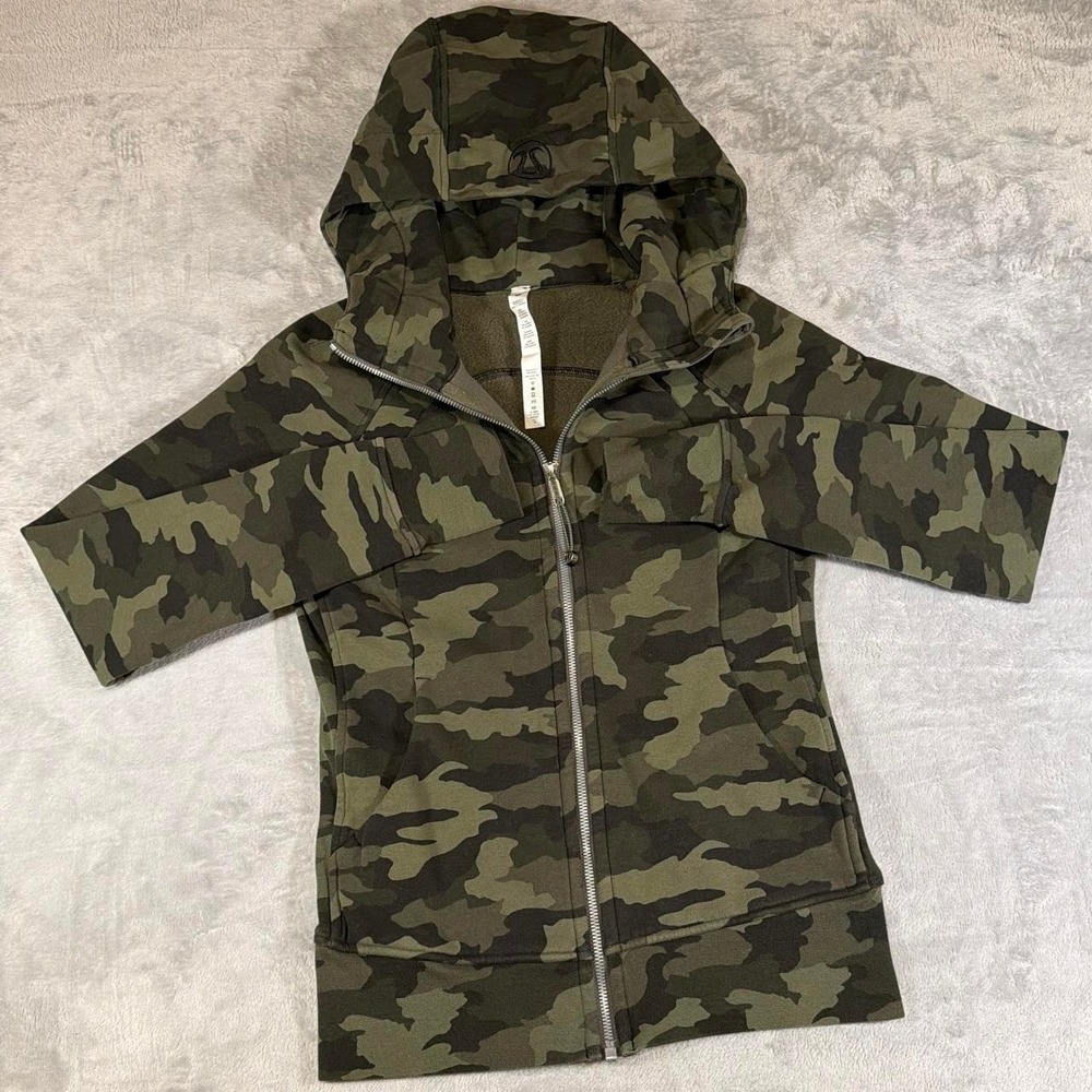 Lululemon Scuba Hoodie | Green Military Camo | Size 4